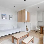 Maison De Charme Au Coeur De Batignolles