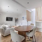 Maison De Charme Au Coeur De Batignolles