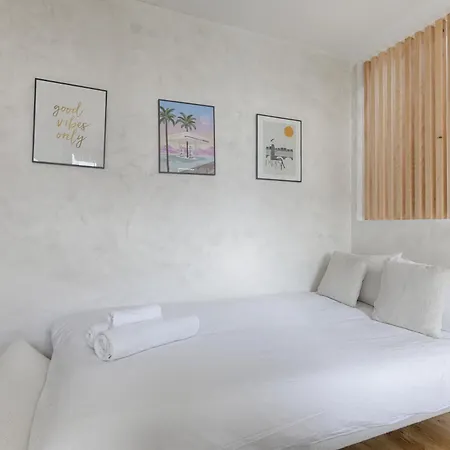 Maison De Charme Au Coeur De Batignolles Appartamento Parigi